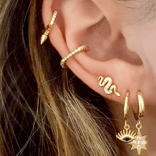1 Piece Dainty & Minimalist CZ Snake Shaped Stud Earrings