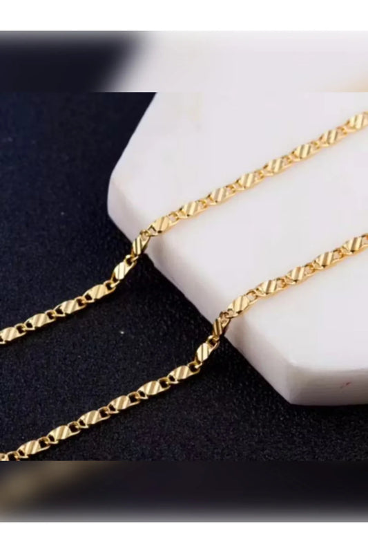 Unisex Elegant Shiny Gold Necklace