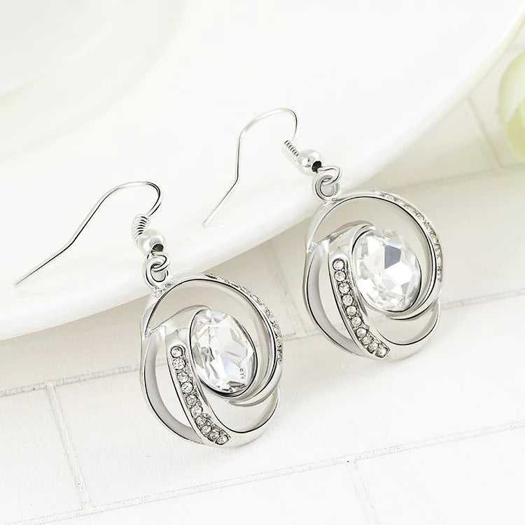 Romantic design women’s jewelry set with silver white crystal stone