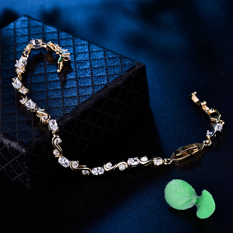 Elegant Round Cut Bracelet with Zircon Stones