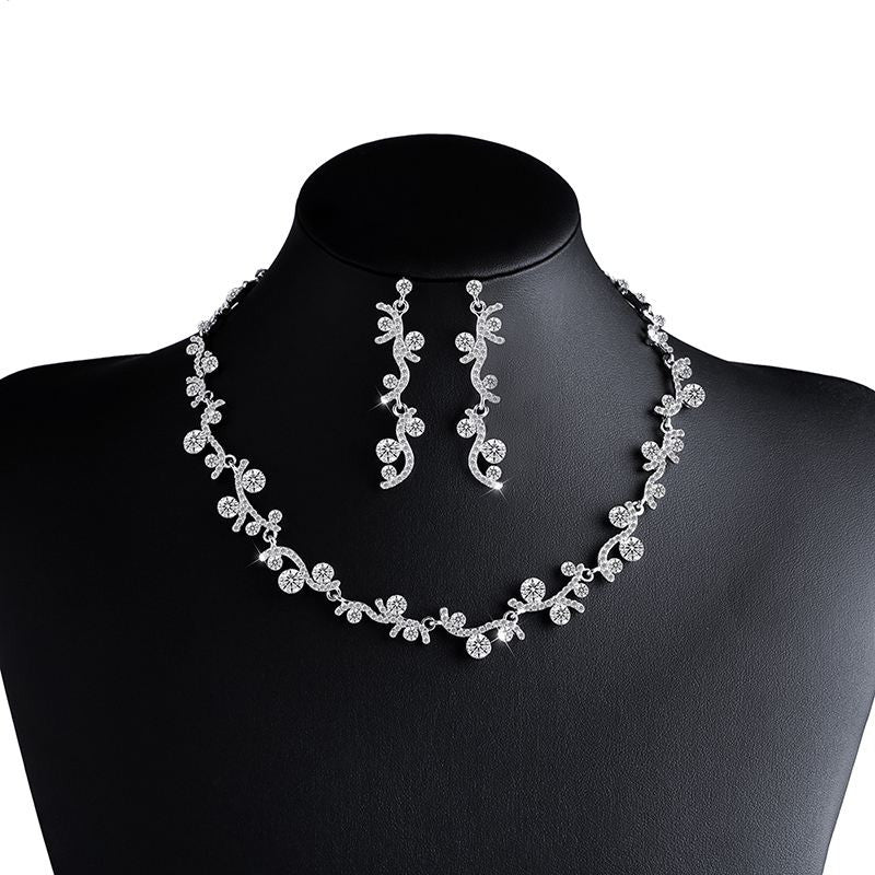 Romantic cubic zirconia silver necklace earrings set