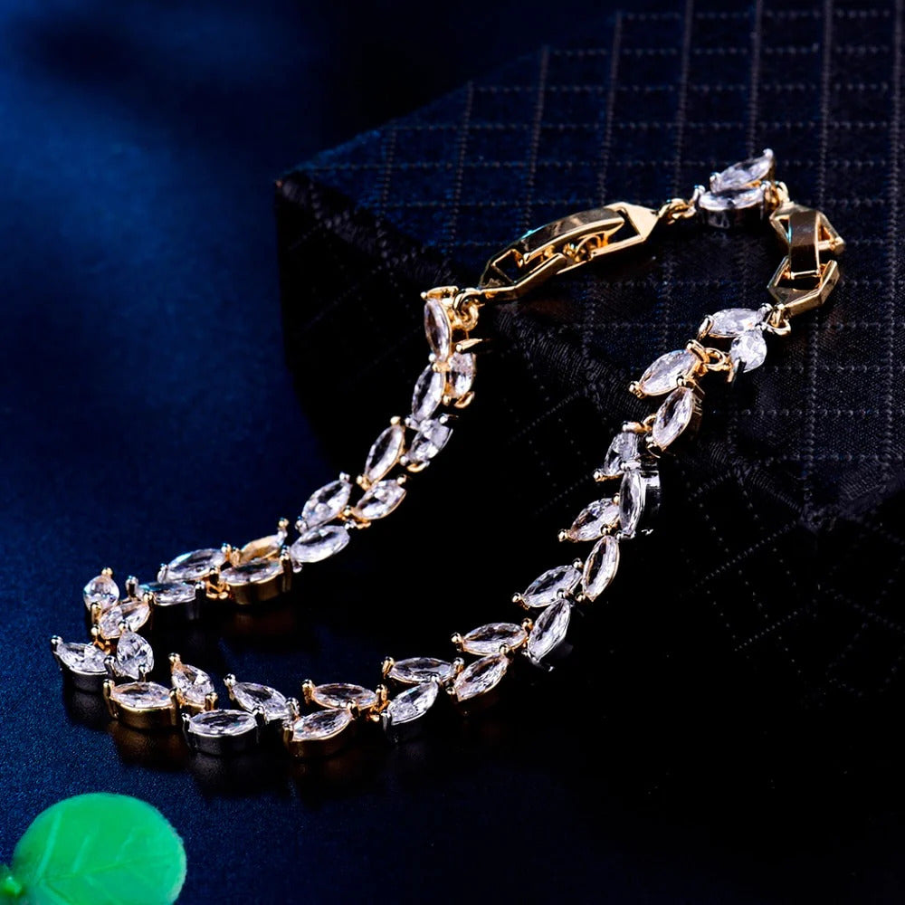 Elegant Bracelet with Baguette Zircon Stones