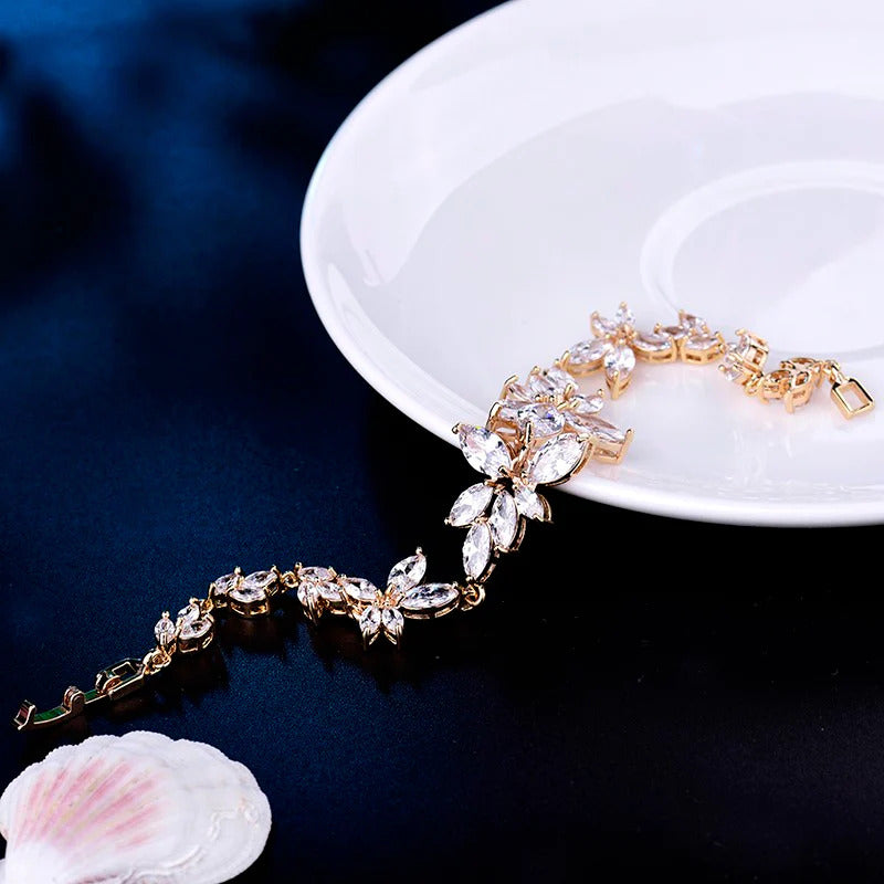 Elegant Crystal Flower Bracelet