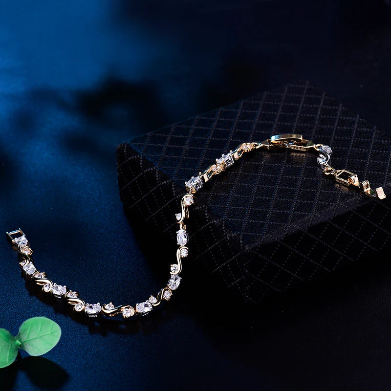 Elegant Round Cut Bracelet with Zircon Stones
