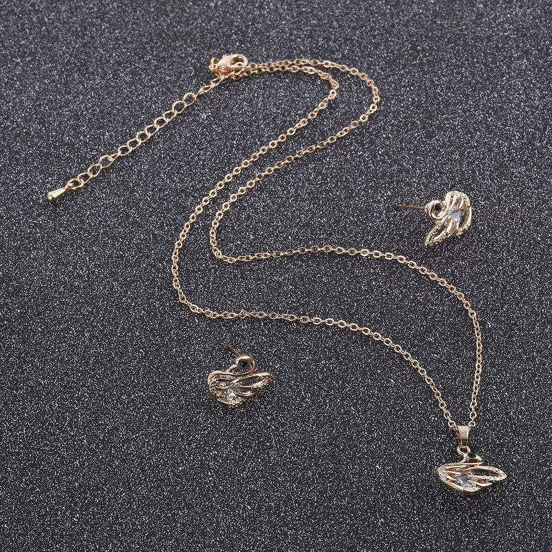 Gold crystal stone swan design women’s jewelry set