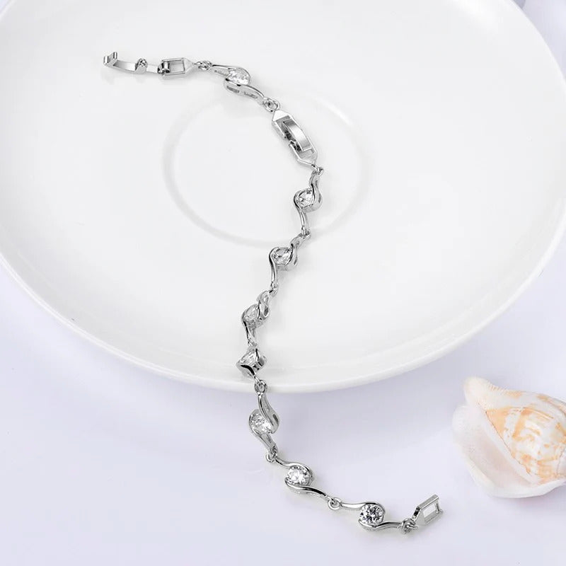 Elegant ladies bracelet