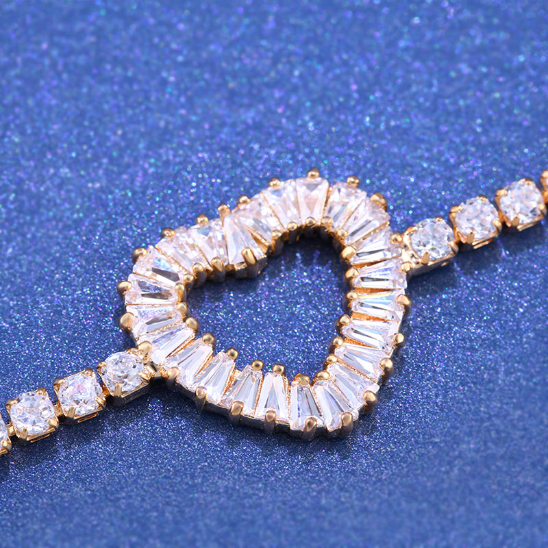 Zircon Gold Heart Bracelet
