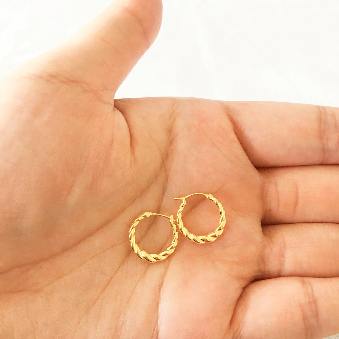 Twist Hoop Earrings , Minimalist Earrings, Gold hoop Earrings