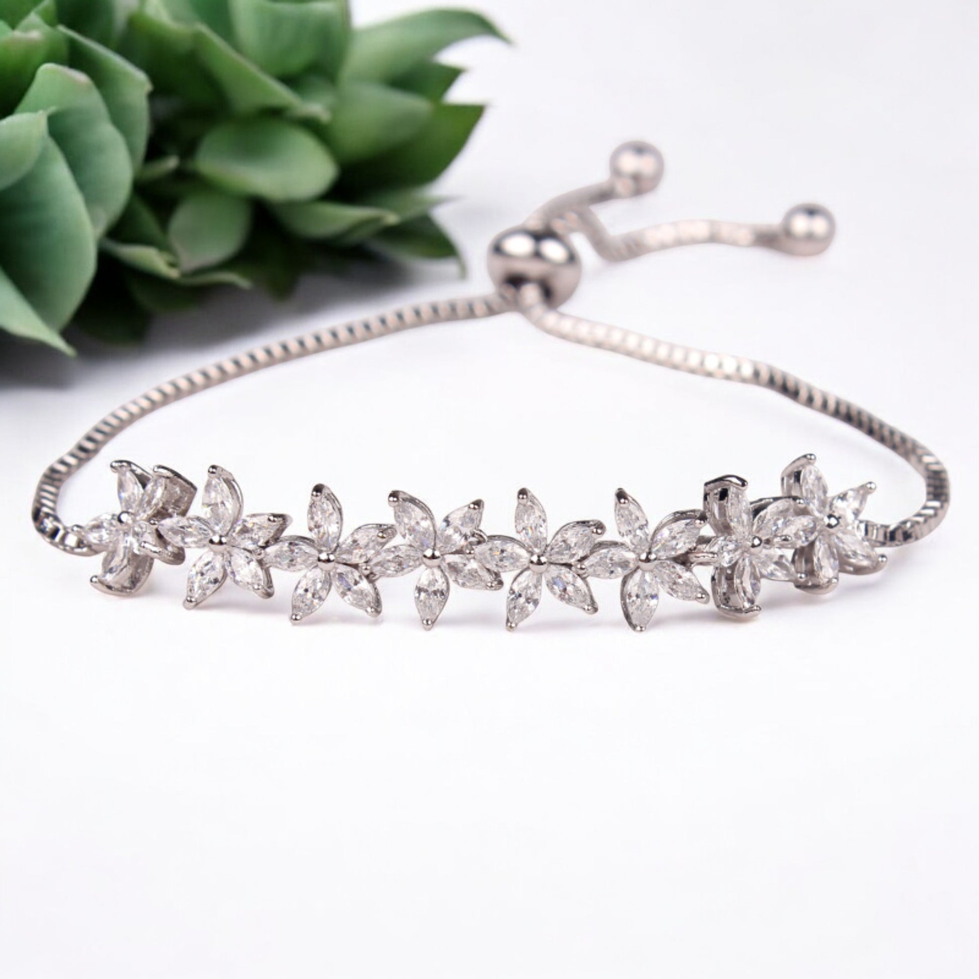 White Gold Platinum Sparkling Crystal Flower Design Bracelet - Denoss