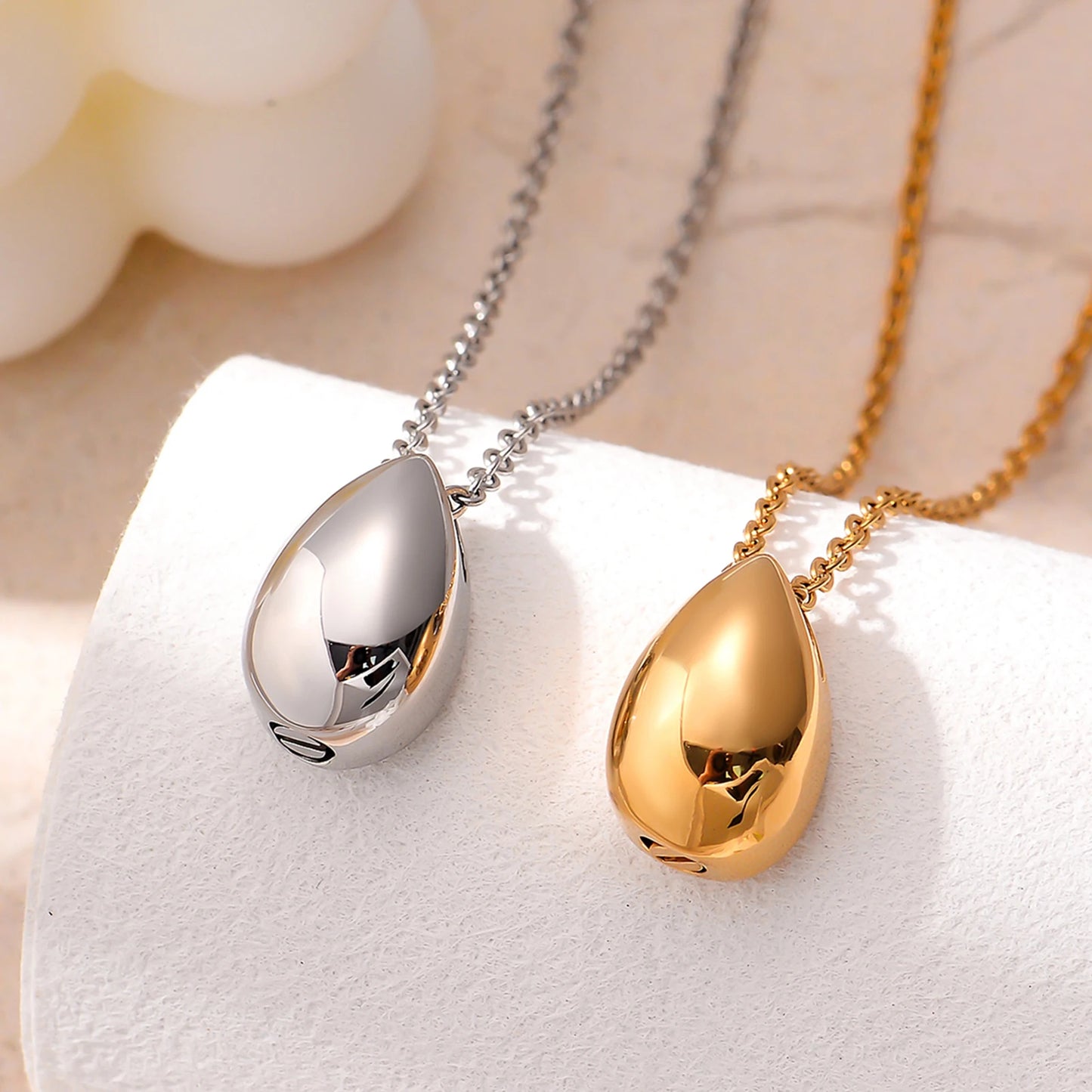 Personelized Carved Teardrop Keepsake Ashes Necklace,Urn necklace