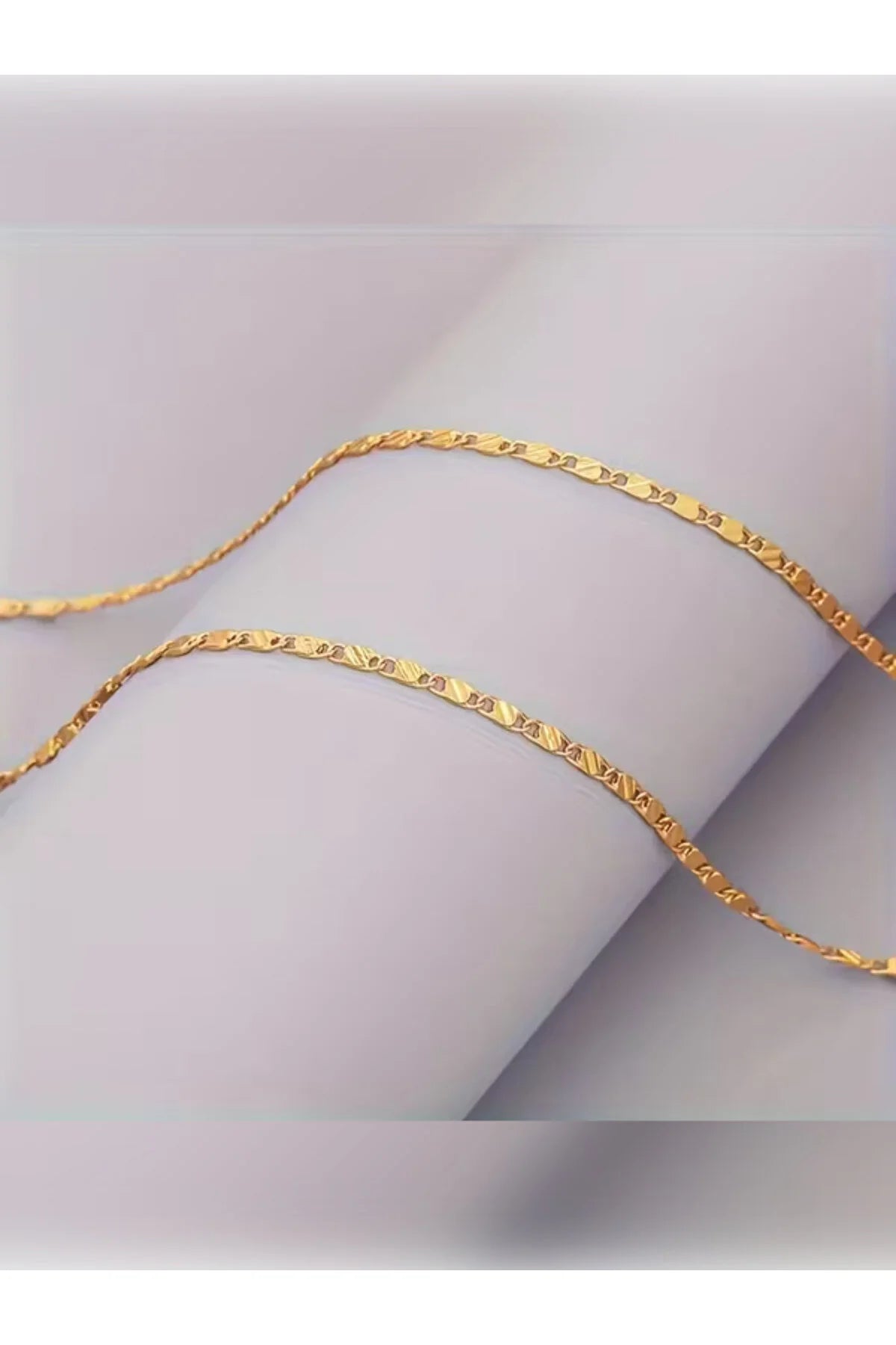 Unisex Elegant Shiny Gold Necklace