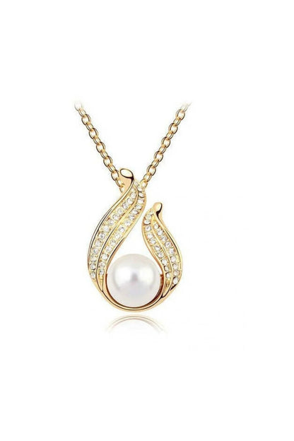 Dainty Gold Pearl Necklace