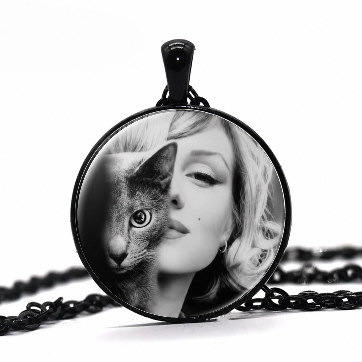 MARILYN MONROE Necklace,Icon,Golden Age,Actress Model,Singer,Art Pendant Necklace, Glass Pendant Necklace