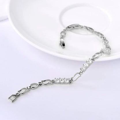 Elegant ladies bracelet with White Gold drop zircon stones