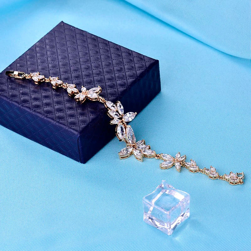 Elegant Crystal Flower Bracelet