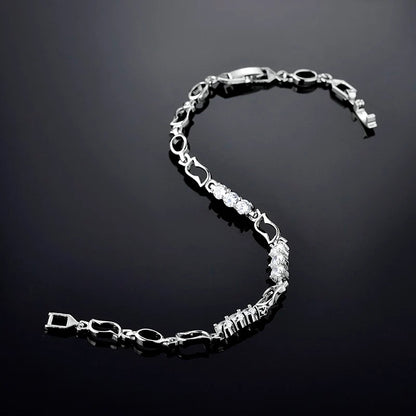 Elegant ladies bracelet with White Gold drop zircon stones