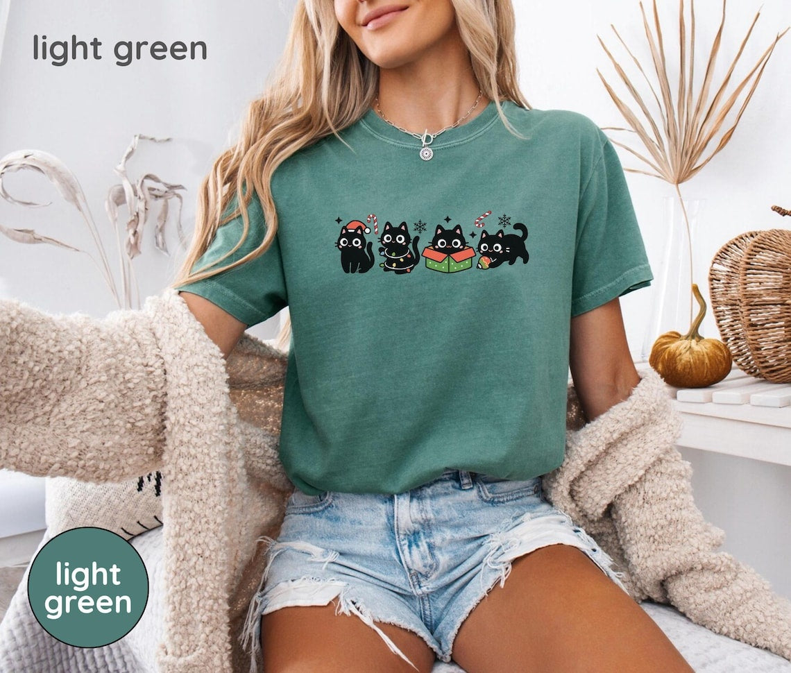Cat Mom Christmas Shirt, Cute Black Cat Holiday Tee, Kawaii Festive Kitty T-Shirt, Cozy Gift for Cat Lovers
