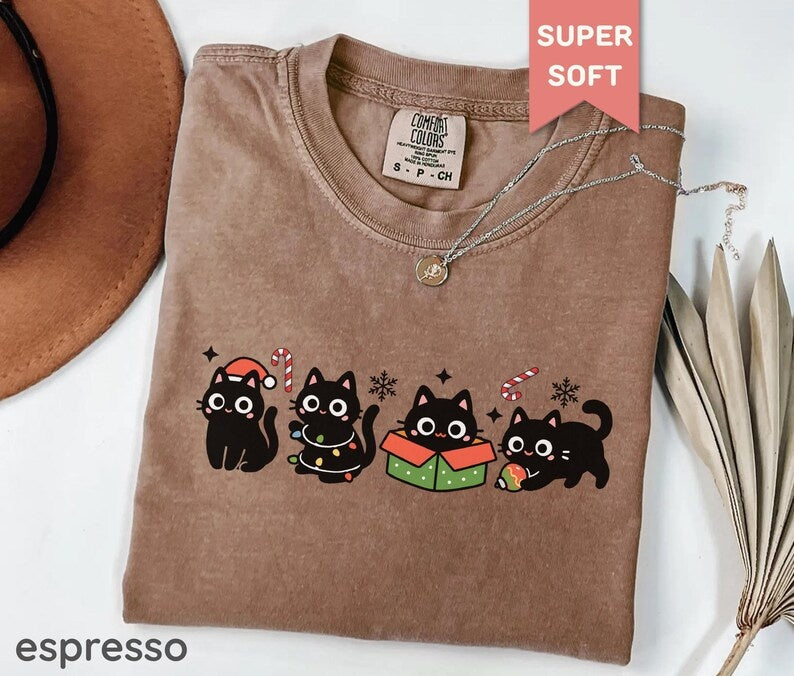 Cat Mom Christmas Shirt, Cute Black Cat Holiday Tee, Kawaii Festive Kitty T-Shirt, Cozy Gift for Cat Lovers