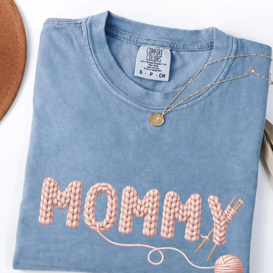 Comfort Colors Knitted Mommy Shirt, Crochet Mom T-Shirt, Handmade Yarn Mommy Design, Cozy Mother’s Day Gift for Mom, Knitting Lover Mom Tee - Denoss