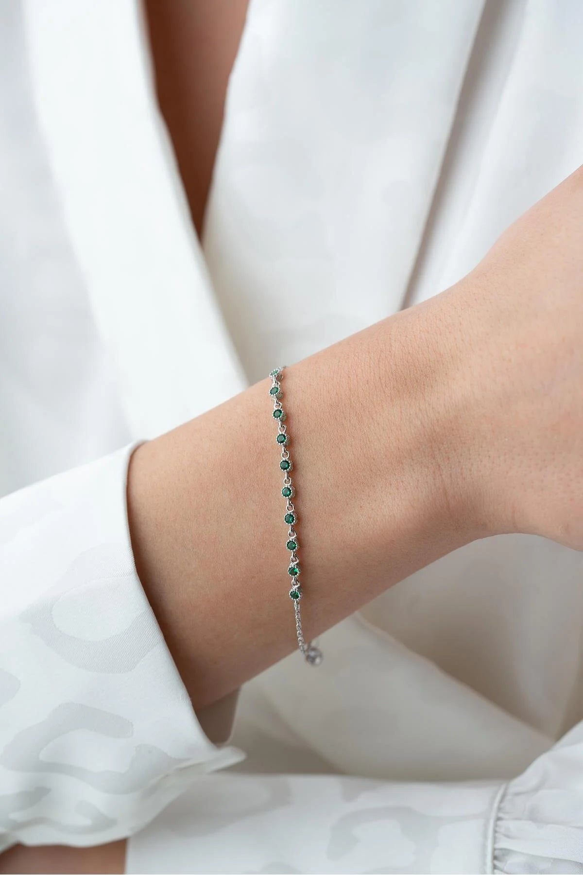 925 Sterling Silver Single Row Emerald Bracelet
