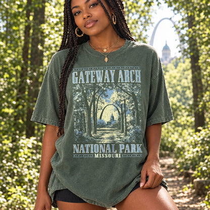 Gateway Arch Shirt, Oversized National Park Comfort Colors T-Shirt, Retro Missouri Tshirt, St. Louis Shirt, Midwest Gift, Nature Graphic Tee