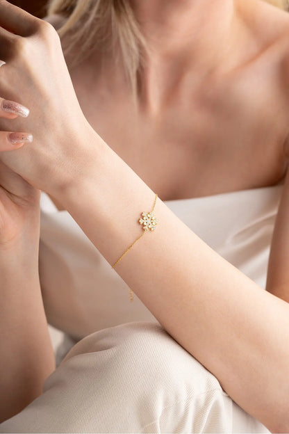 925 Sterling Silver Star Detailed Snowflake Bracelet