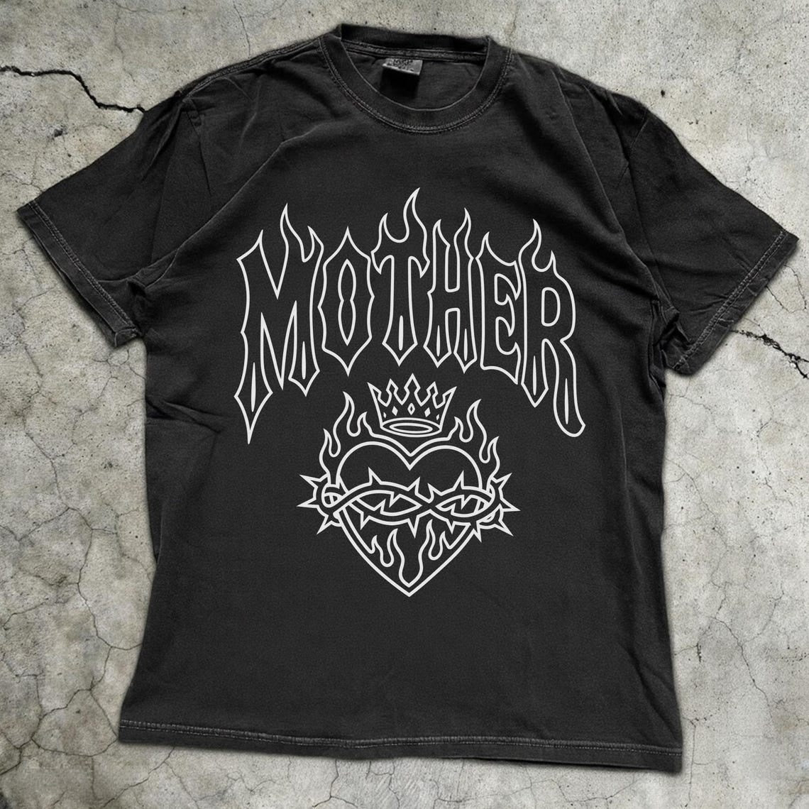 Gothic Mother Shirt, Mothers Day Comfort Colors® T Shirt, Edgy Mom Gift, Y2K Grunge Heart Graphic Tee