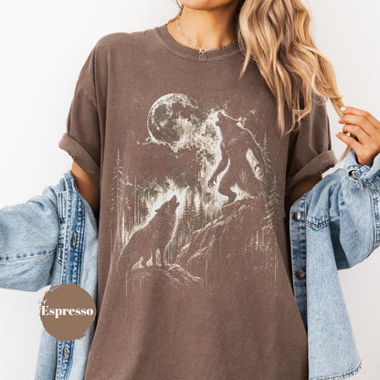Gothic Werewolf T-Shirt, Full Moon Howling Tee, Halloween Creature Graphic Unisex Shirt, Mythical Beast Gift, Dark Forest Top