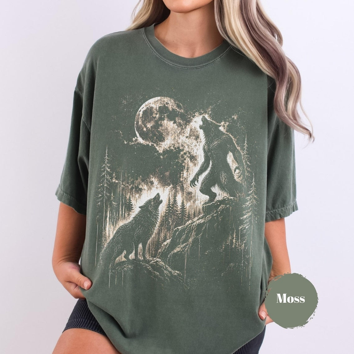 Gothic Werewolf T-Shirt, Full Moon Howling Tee, Halloween Creature Graphic Unisex Shirt, Mythical Beast Gift, Dark Forest Top