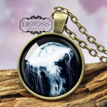 Jellyfish Photo Pendant Necklace,Jellyfish Jewelry,Sea Creature Pendant,Grace and fluidity Symbol,Ocean Sealife Gift