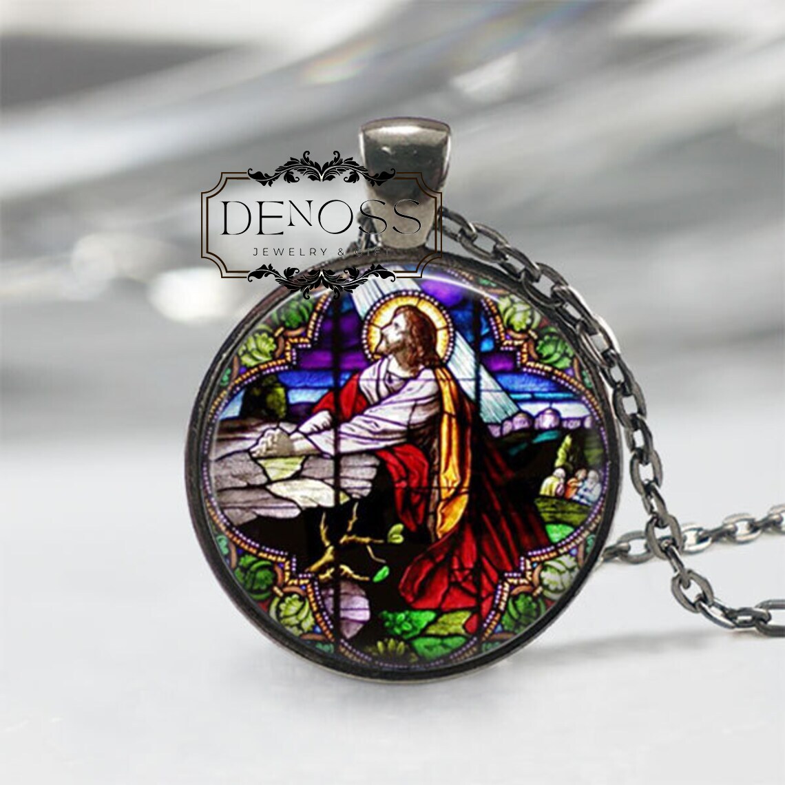 Jesus Christ Praying • Jesus Christ Jewelry • Christian Jewelry • Christian Gifts • Religious Gift • Christian Necklace • Jesus Jewelry