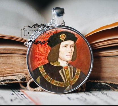 Richard III Portrait Pendant Necklace,English Royalty Jewellery