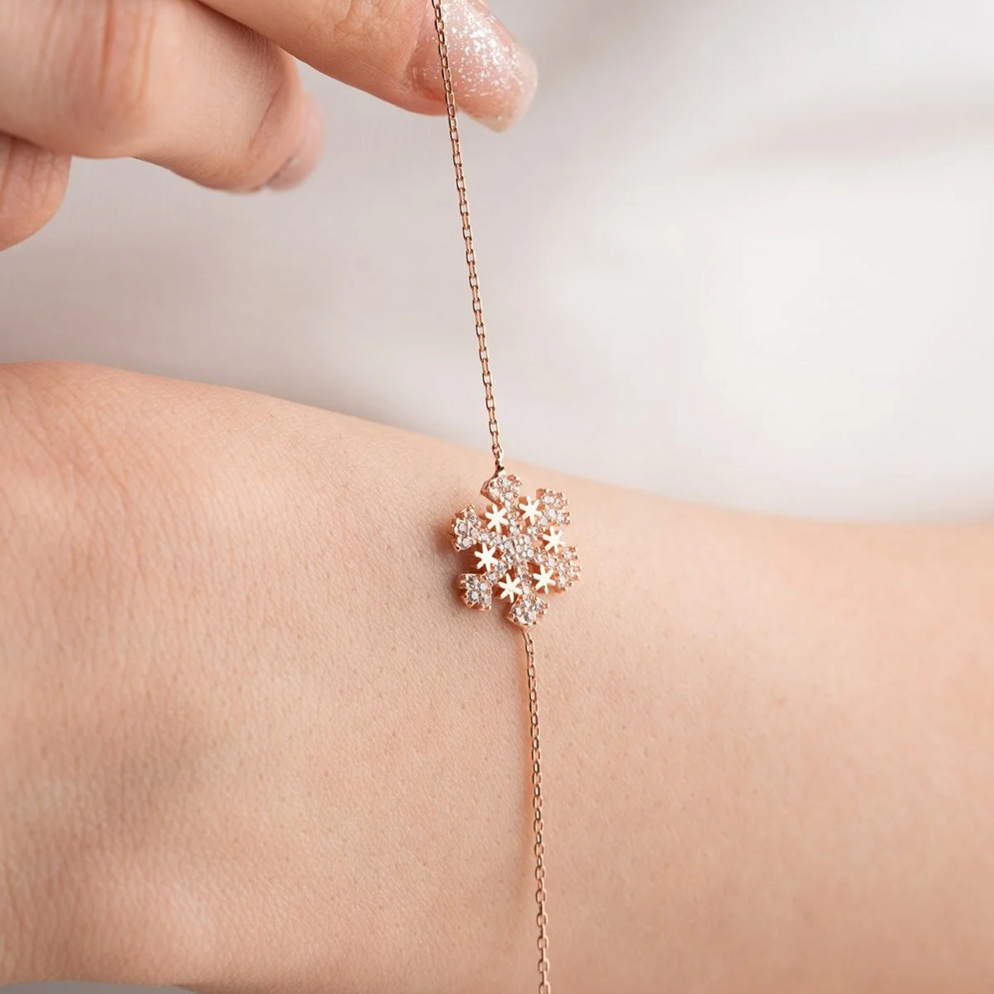 925 Sterling Silver Star Detailed Snowflake Bracelet