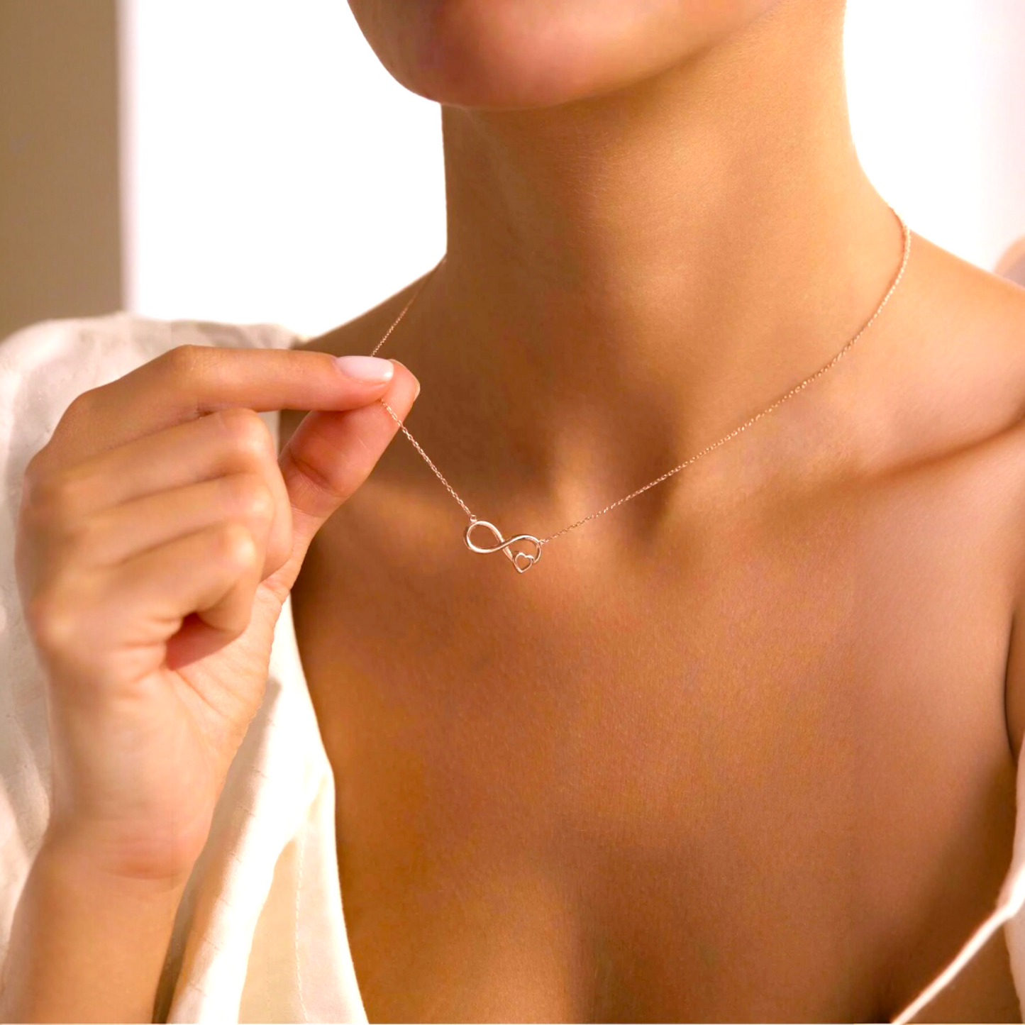 925 Sterling Silver Chain Infinity Necklace
