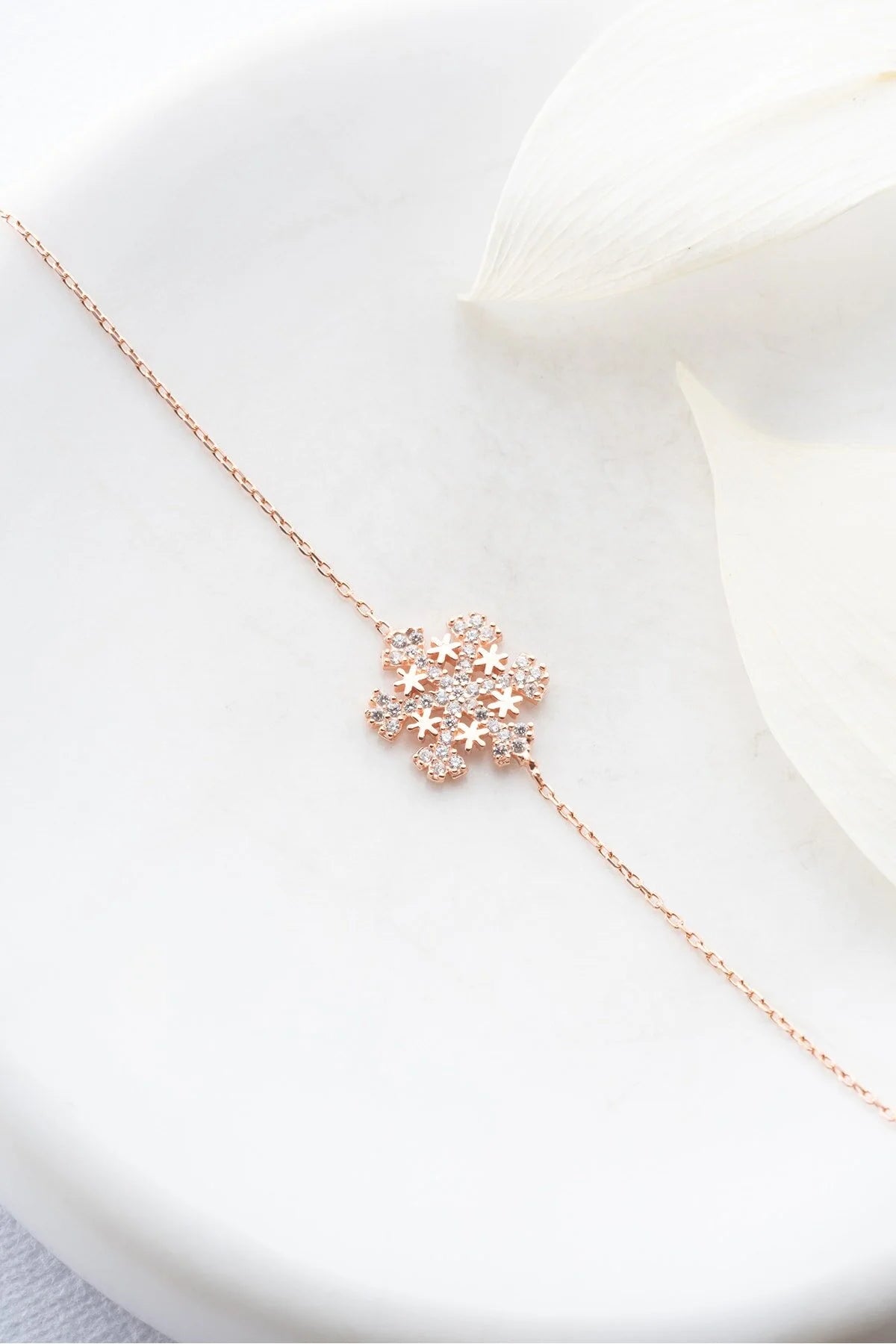 925 Sterling Silver Star Detailed Snowflake Bracelet