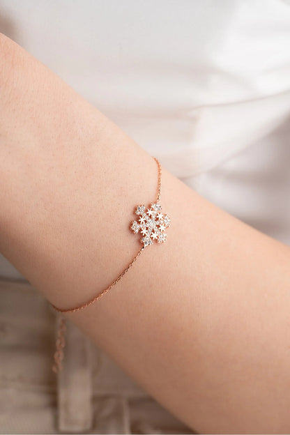 925 Sterling Silver Star Detailed Snowflake Bracelet