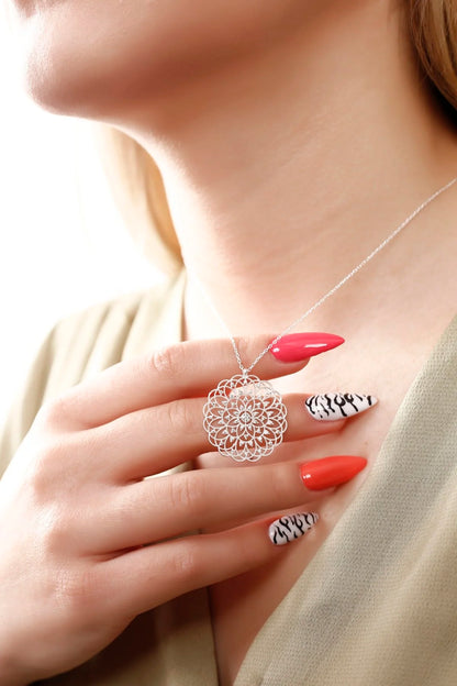 925 Sterling Silver Chain Life Flower Necklace