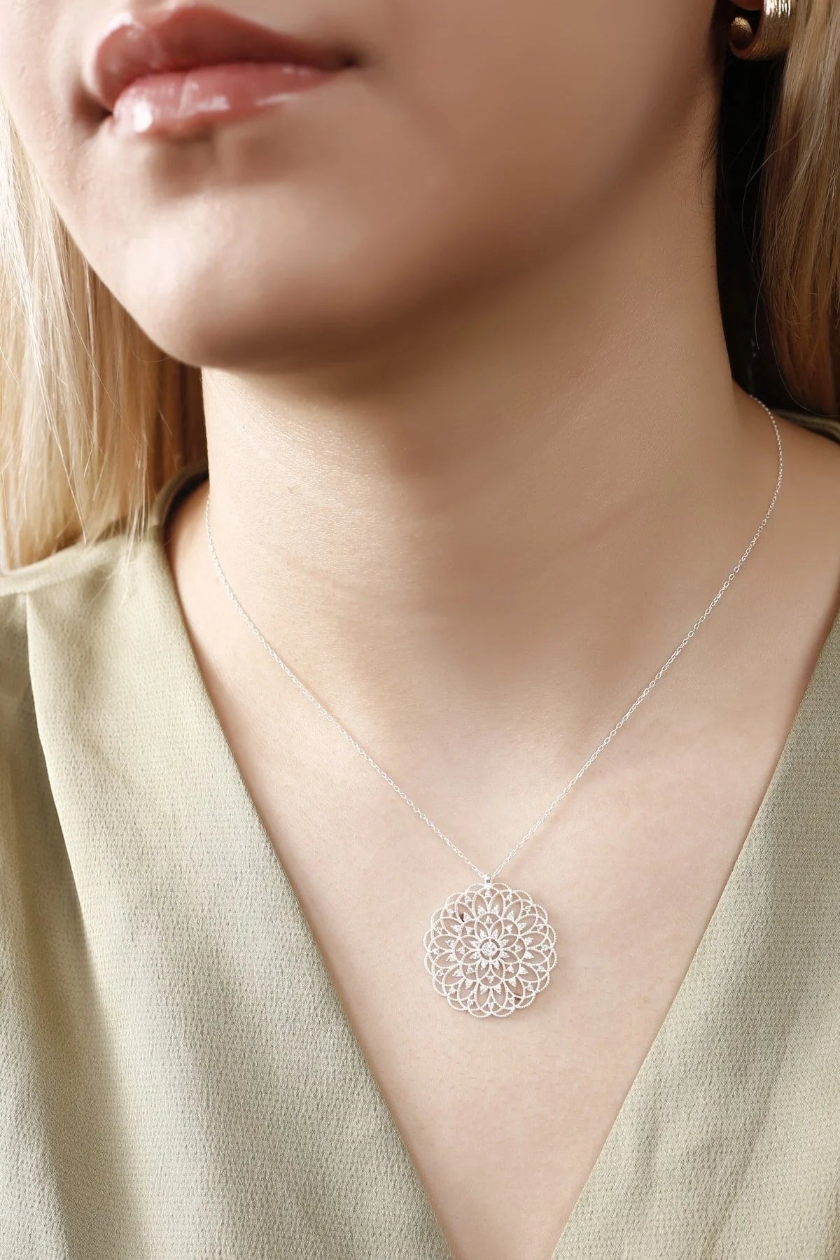 925 Sterling Silver Chain Life Flower Necklace