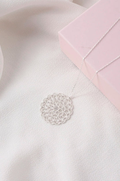 925 Sterling Silver Chain Life Flower Necklace