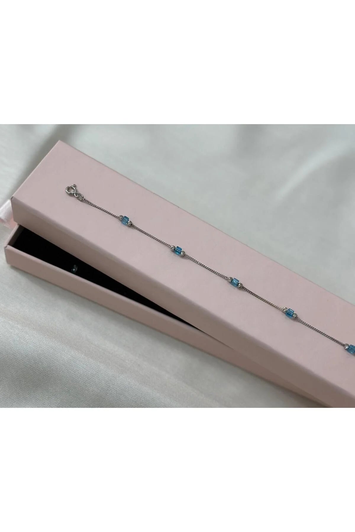 Elegant 925 Sterling Silver Bracelet with Square Cut Stones