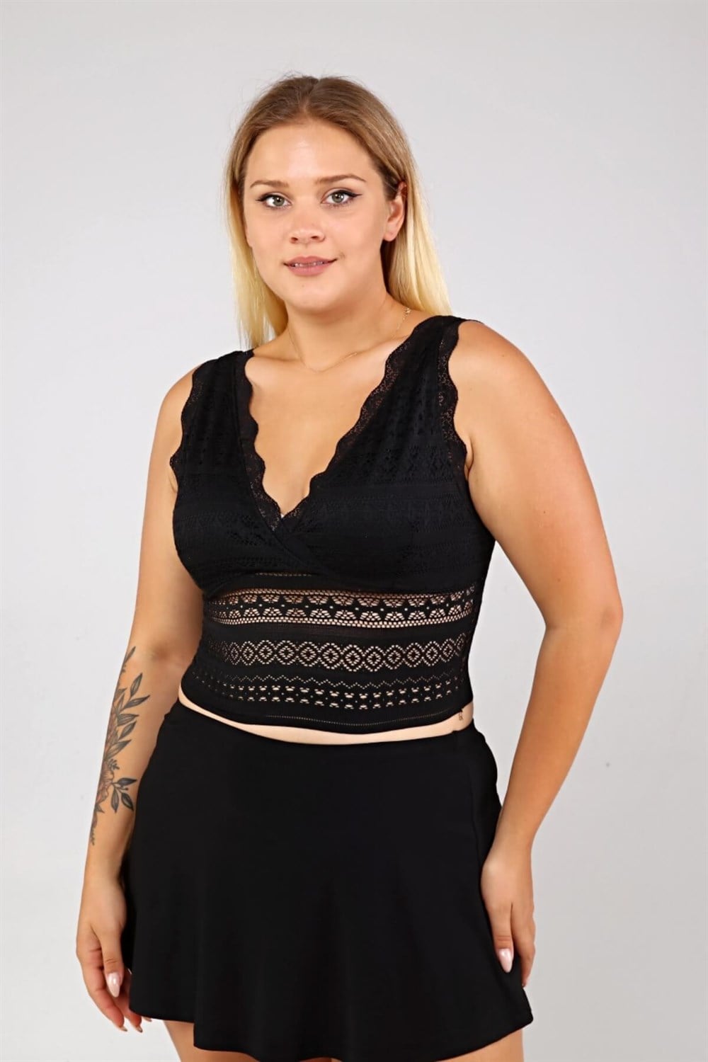 Plus Size BLACK Lace Bustier - Denoss
