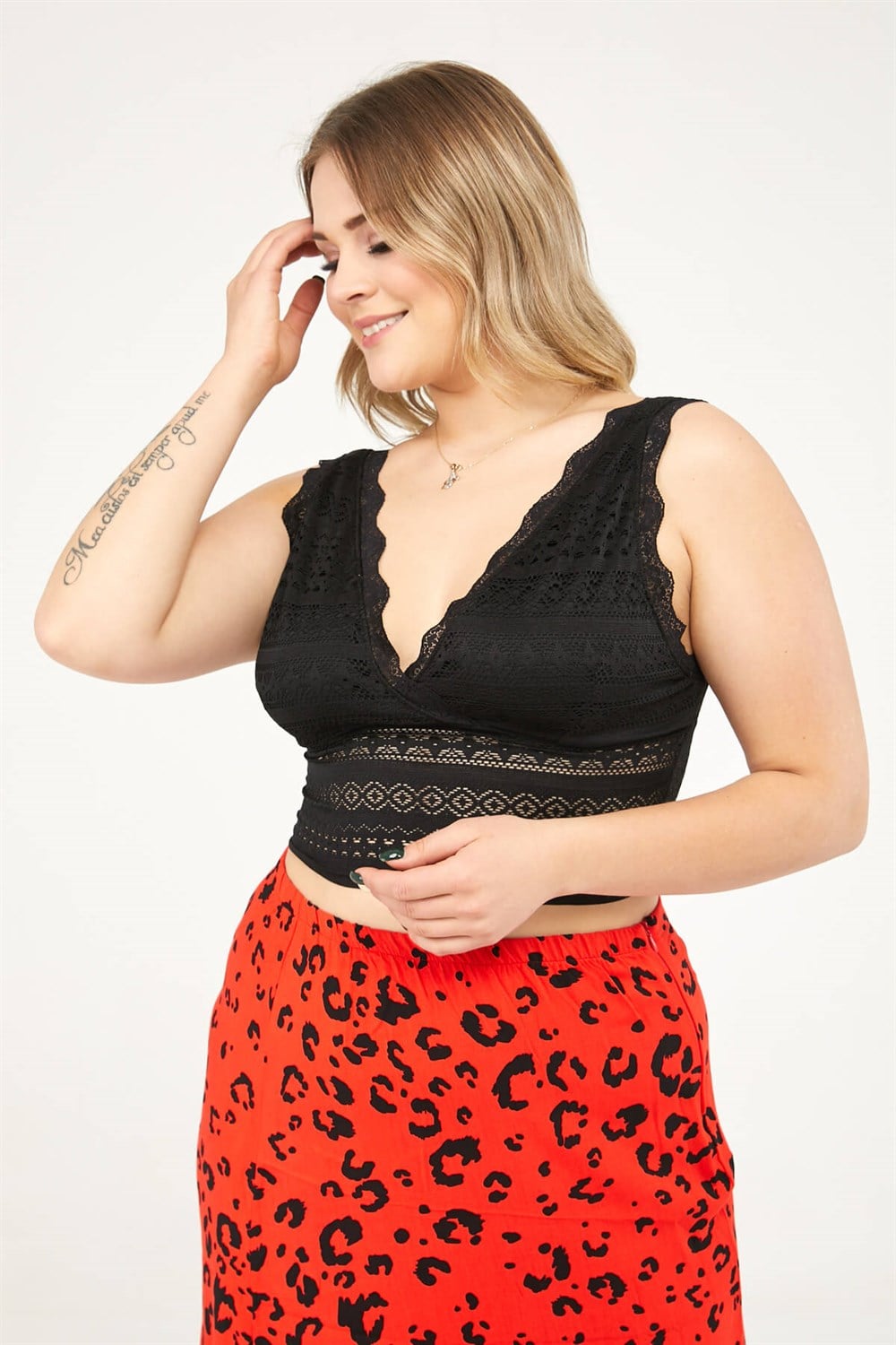 Plus Size BLACK Lace Bustier - Denoss