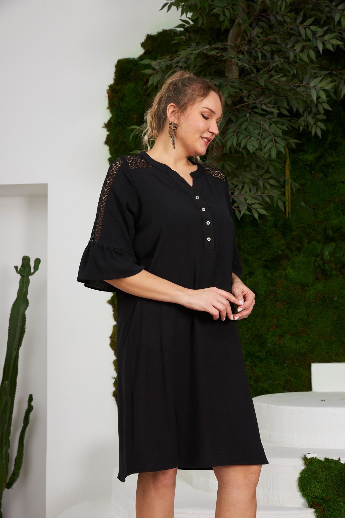 Plus Size Black Dress with Lace on Shoulders and Sleeves - Denoss