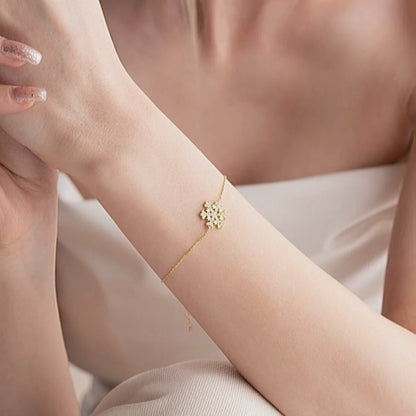 925 Sterling Silver Star Detailed Snowflake Bracelet